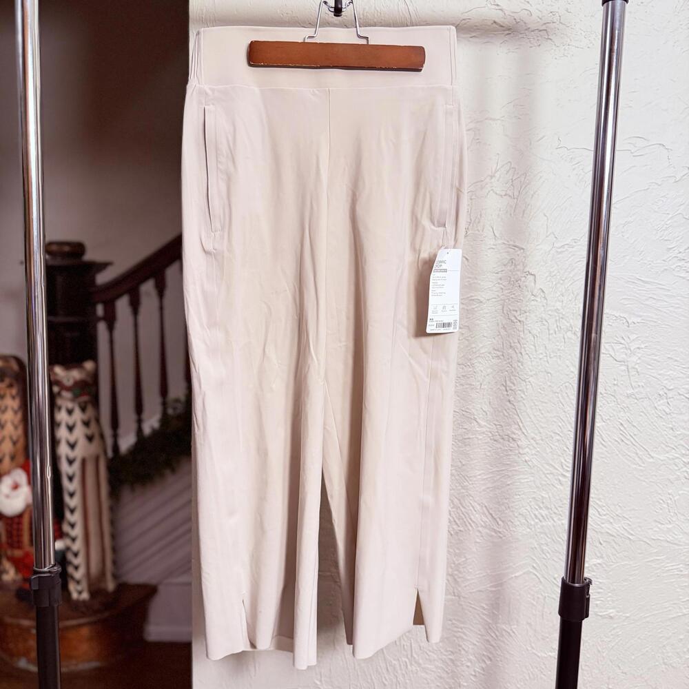 Athleta Cosmic Crop Women's Cropped Pants Brand New XS